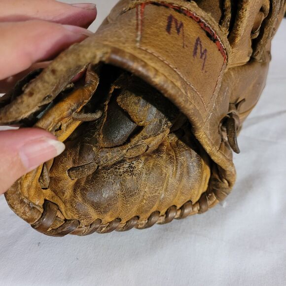 Johnny Walker GX5 Pro Design Model RHT Baseball Glove - Picture 8 of 9